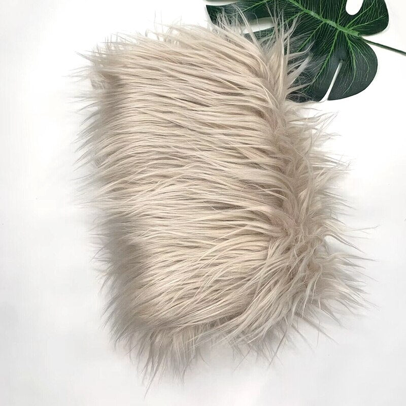25x45cm Wide, 8cm Long Pile Artificial Faux Fur Fabric Ideal for Patchwork, Sewing, Doll Toy Beard Hair, DIY Handmade Projects, Home Decoration, and Cosplay Costumes
