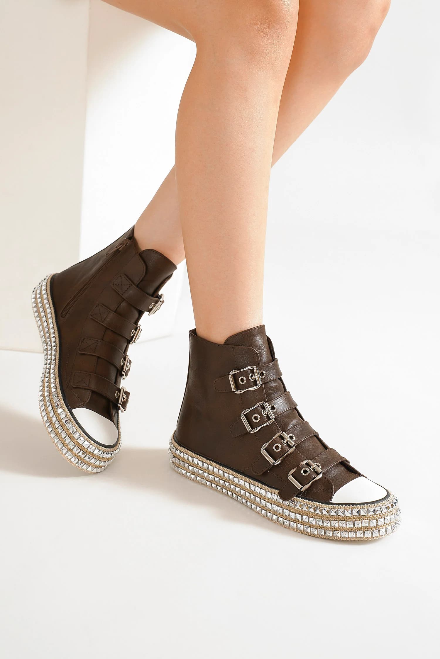 Fashionable Beast Multi - Buckle Studded Platform Sneakers for Trendy Look