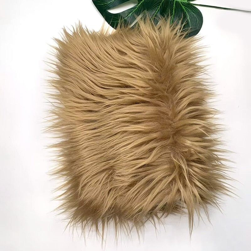 25x45cm Wide, 8cm Long Pile Artificial Faux Fur Fabric Ideal for Patchwork, Sewing, Doll Toy Beard Hair, DIY Handmade Projects, Home Decoration, and Cosplay Costumes