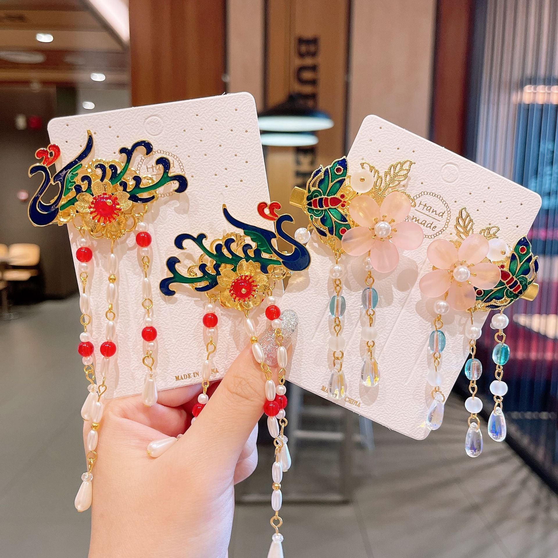 2 Pieces per Set of New Korean-style Yarn-made Elegant Butterfly-shaped Hairpin Flowers with Metal Tassels - Long Hairgrips for Party - A Combo of Fashionable Hair Accessories Hair Clip