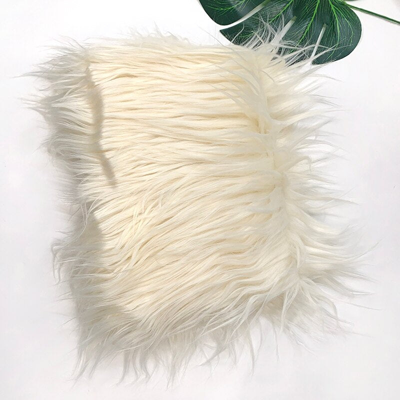 25x45cm Wide, 8cm Long Pile Artificial Faux Fur Fabric Ideal for Patchwork, Sewing, Doll Toy Beard Hair, DIY Handmade Projects, Home Decoration, and Cosplay Costumes