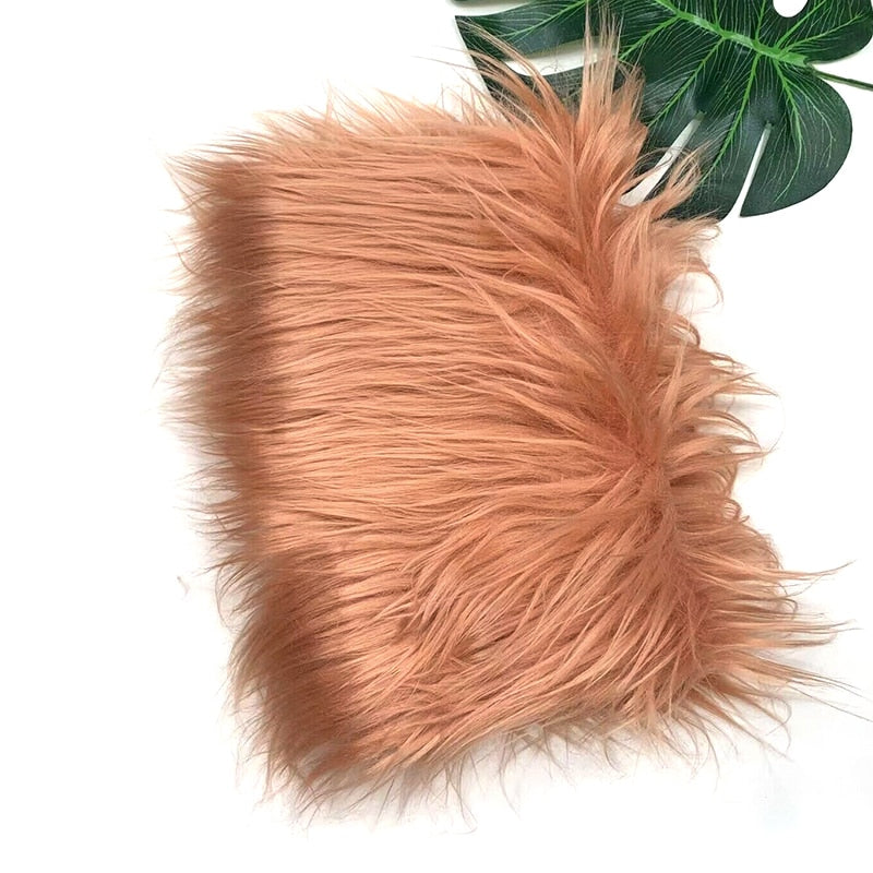 25x45cm Wide, 8cm Long Pile Artificial Faux Fur Fabric Ideal for Patchwork, Sewing, Doll Toy Beard Hair, DIY Handmade Projects, Home Decoration, and Cosplay Costumes