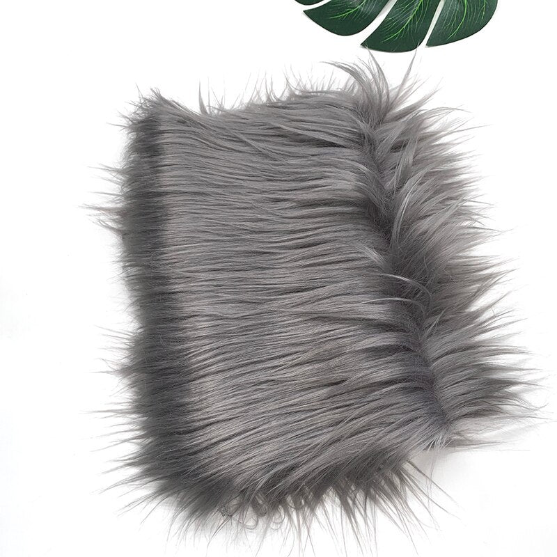 25x45cm Wide, 8cm Long Pile Artificial Faux Fur Fabric Ideal for Patchwork, Sewing, Doll Toy Beard Hair, DIY Handmade Projects, Home Decoration, and Cosplay Costumes