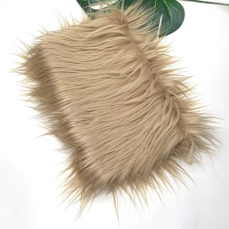 25x45cm Wide, 8cm Long Pile Artificial Faux Fur Fabric Ideal for Patchwork, Sewing, Doll Toy Beard Hair, DIY Handmade Projects, Home Decoration, and Cosplay Costumes
