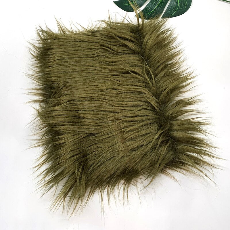 25x45cm Wide, 8cm Long Pile Artificial Faux Fur Fabric Ideal for Patchwork, Sewing, Doll Toy Beard Hair, DIY Handmade Projects, Home Decoration, and Cosplay Costumes