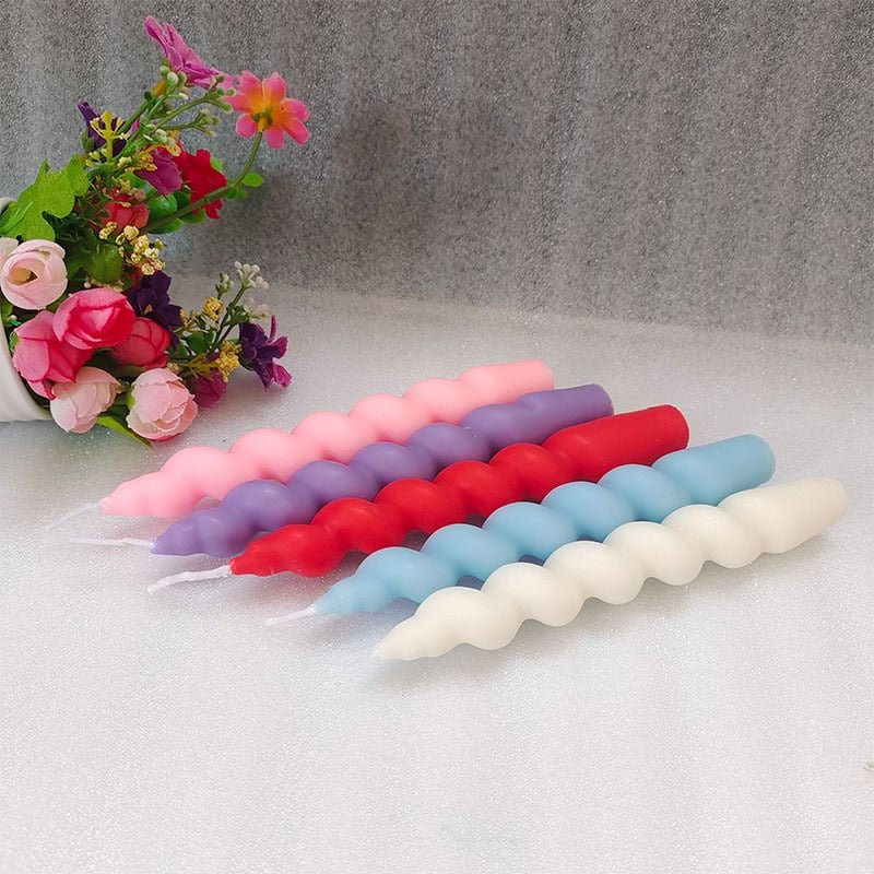 2 Pieces Long Spiral Pillar Scented Natural Soy Wax Candles with Distortion Knot Design for Romantic Candlelit Dinners and Home Decor - Dropshipping Available