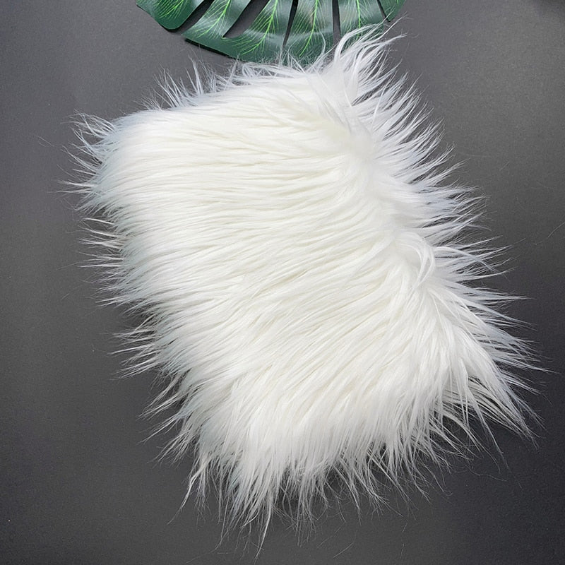 25x45cm Wide, 8cm Long Pile Artificial Faux Fur Fabric Ideal for Patchwork, Sewing, Doll Toy Beard Hair, DIY Handmade Projects, Home Decoration, and Cosplay Costumes