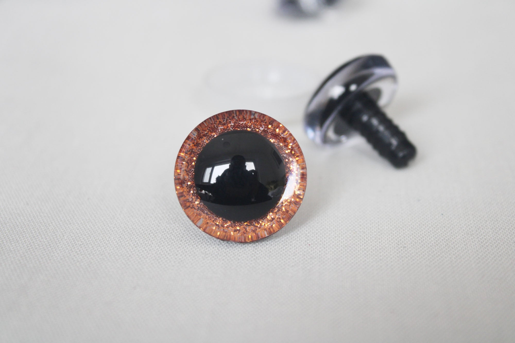 20 Pieces of 3D Glitter Plastic Safety Toy Eyes for Dolls in Various Sizes (9mm, 12mm, 14mm, 16mm, 18mm, 20mm, 24mm, 30mm, 35mm) with Long Stem, Glitter Fabric and Washer