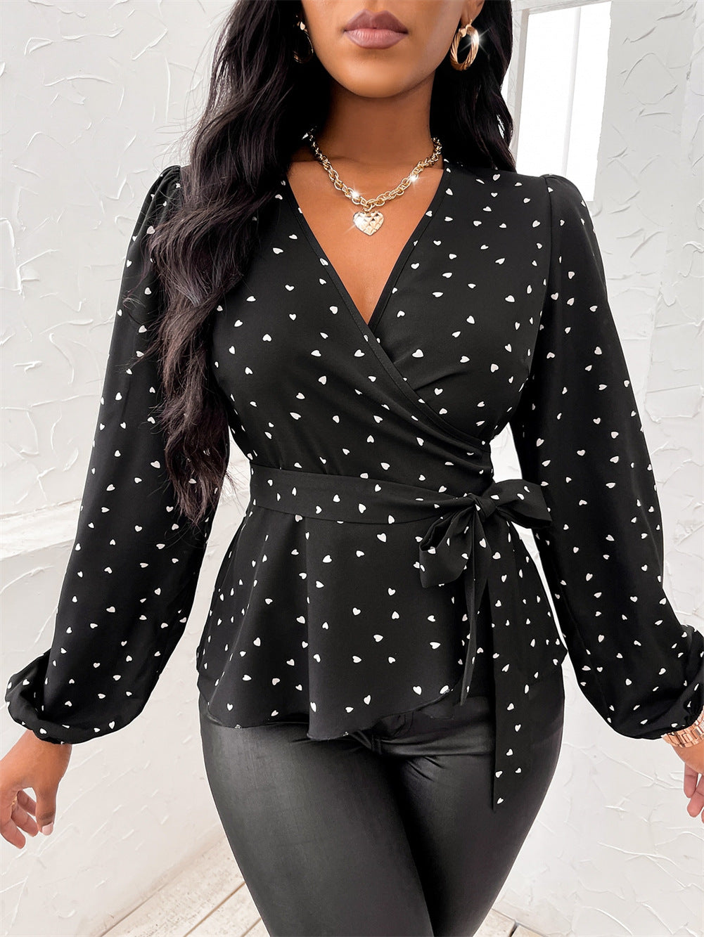 Stylish Heart-Print Surplice Blouse with Balloon Sleeves