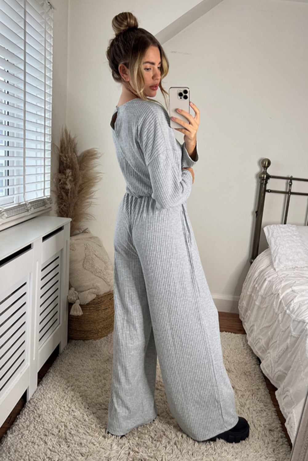 Stylish Long-Sleeved Round Neck Casual Jumpsuit with Tied Design