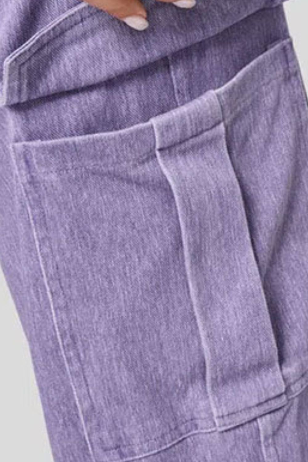 Fashionable High-Waisted Straight-Leg Cargo Style Jeans for Trendy Wear