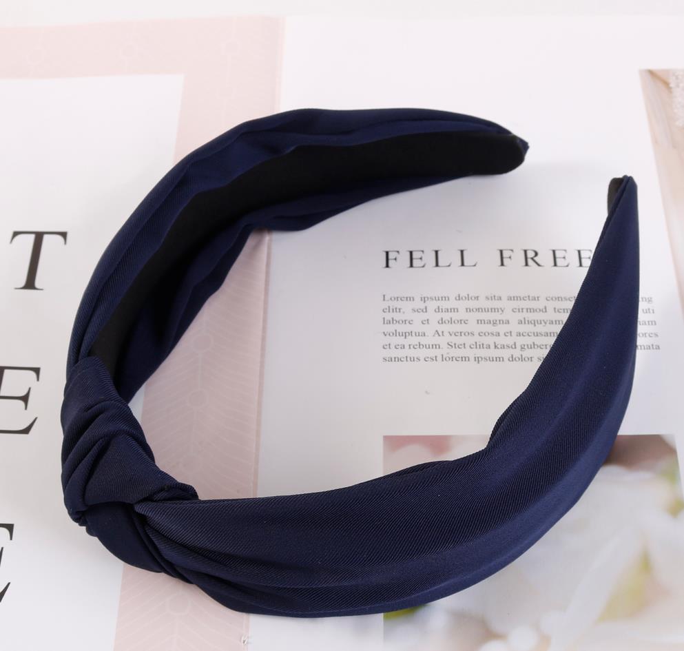 Stylish Women's Solid Polyester Hairband - Classic Hair Accessory for Girls