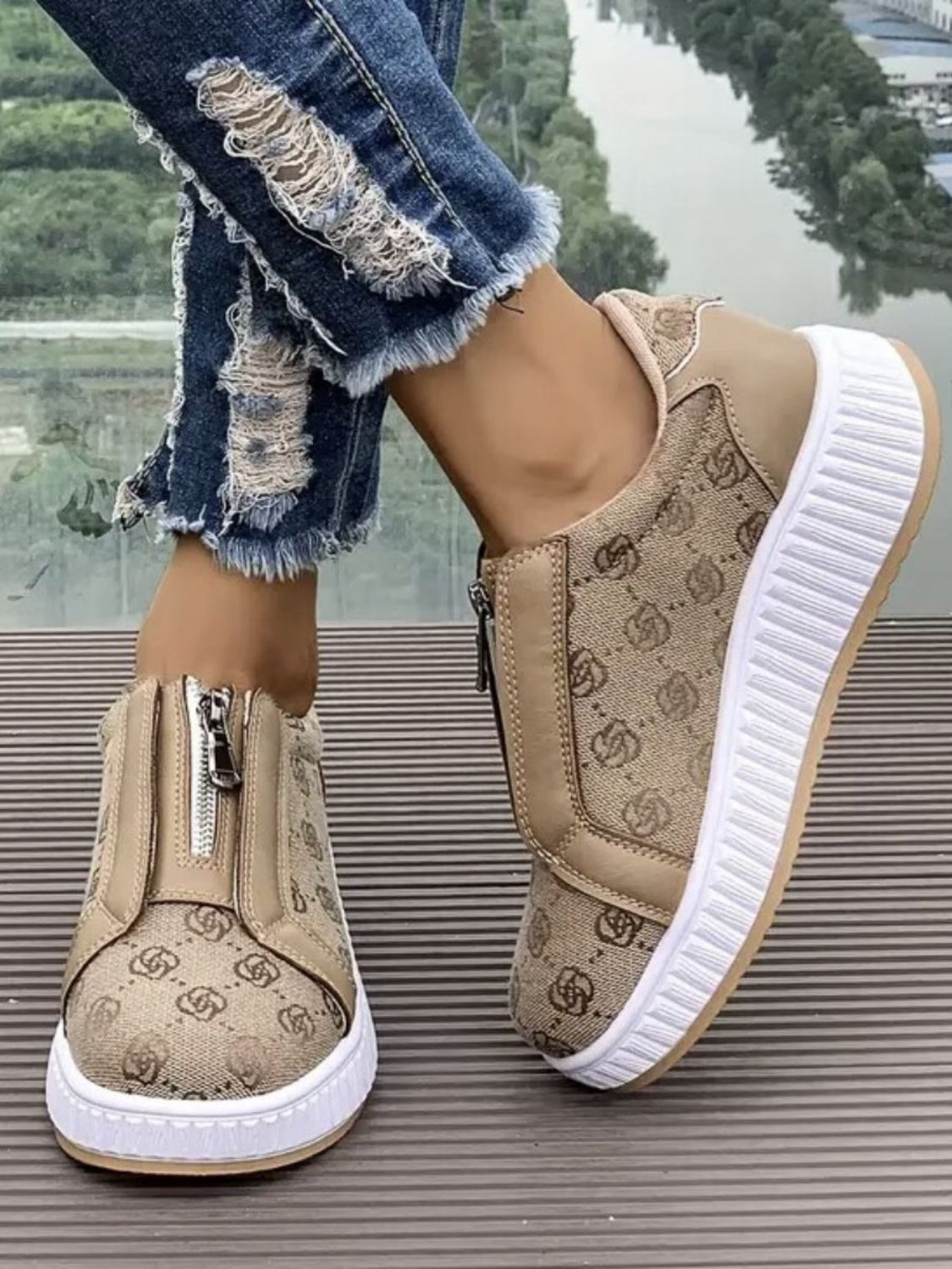Stylish Floral Design Round Toe Zip-Up Sneakers for Fashionable Wear