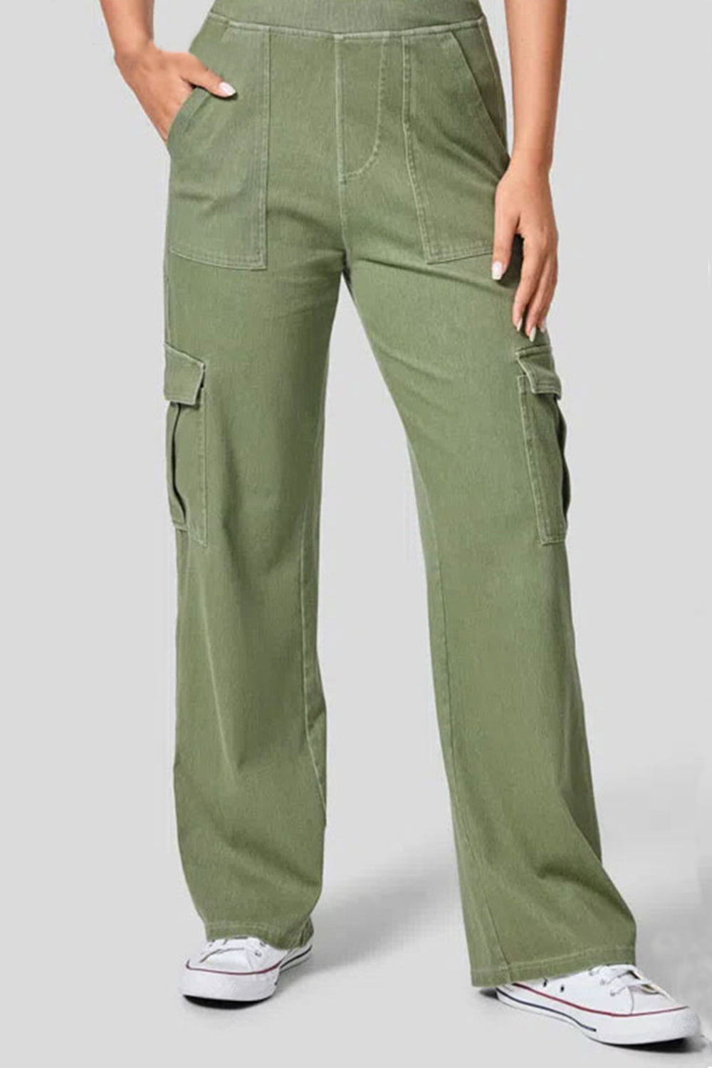 Fashionable High-Waisted Straight-Leg Cargo Style Jeans for Trendy Wear