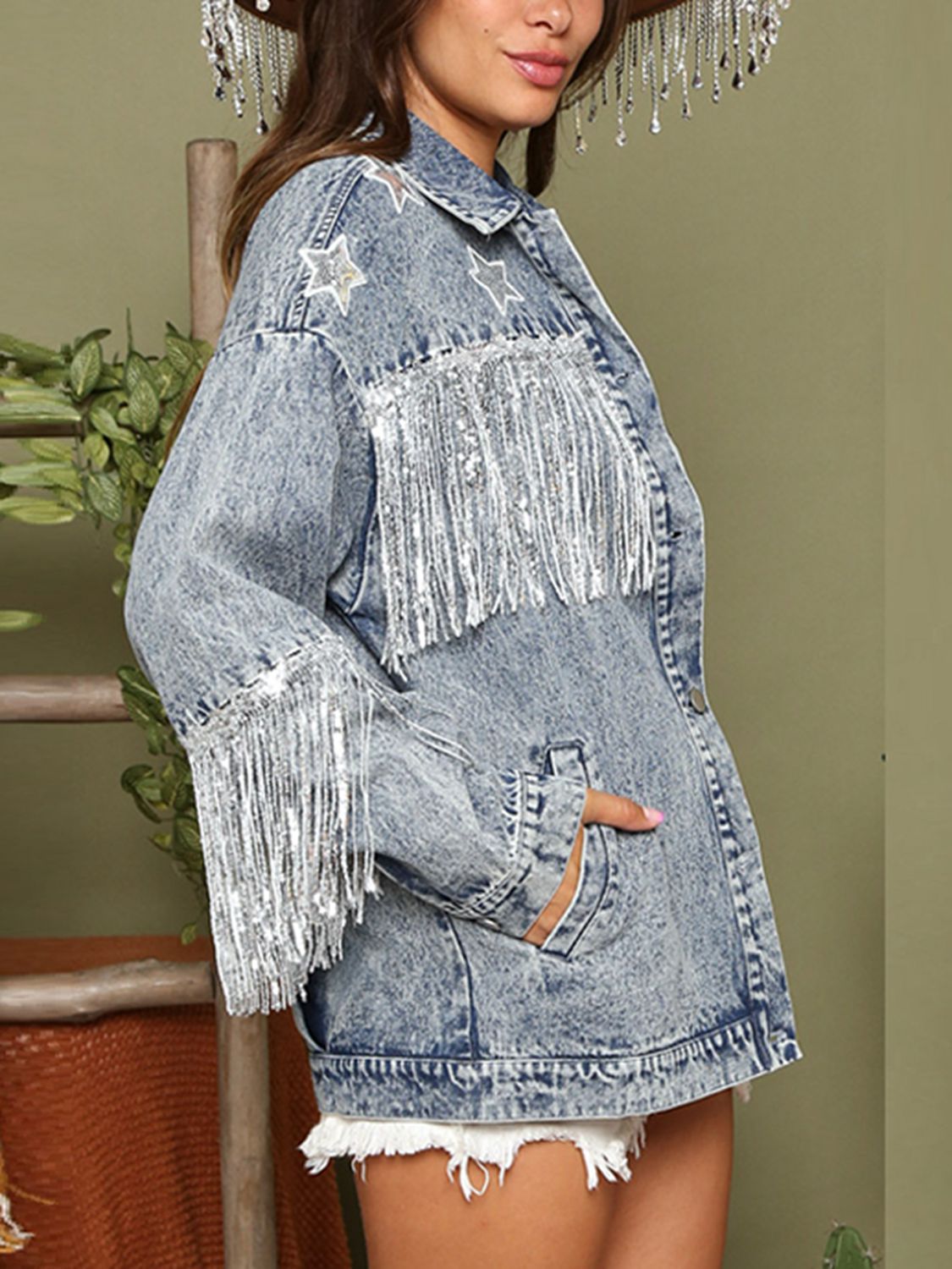 Fashionable Long Sleeve Denim Jacket with Fringe Details