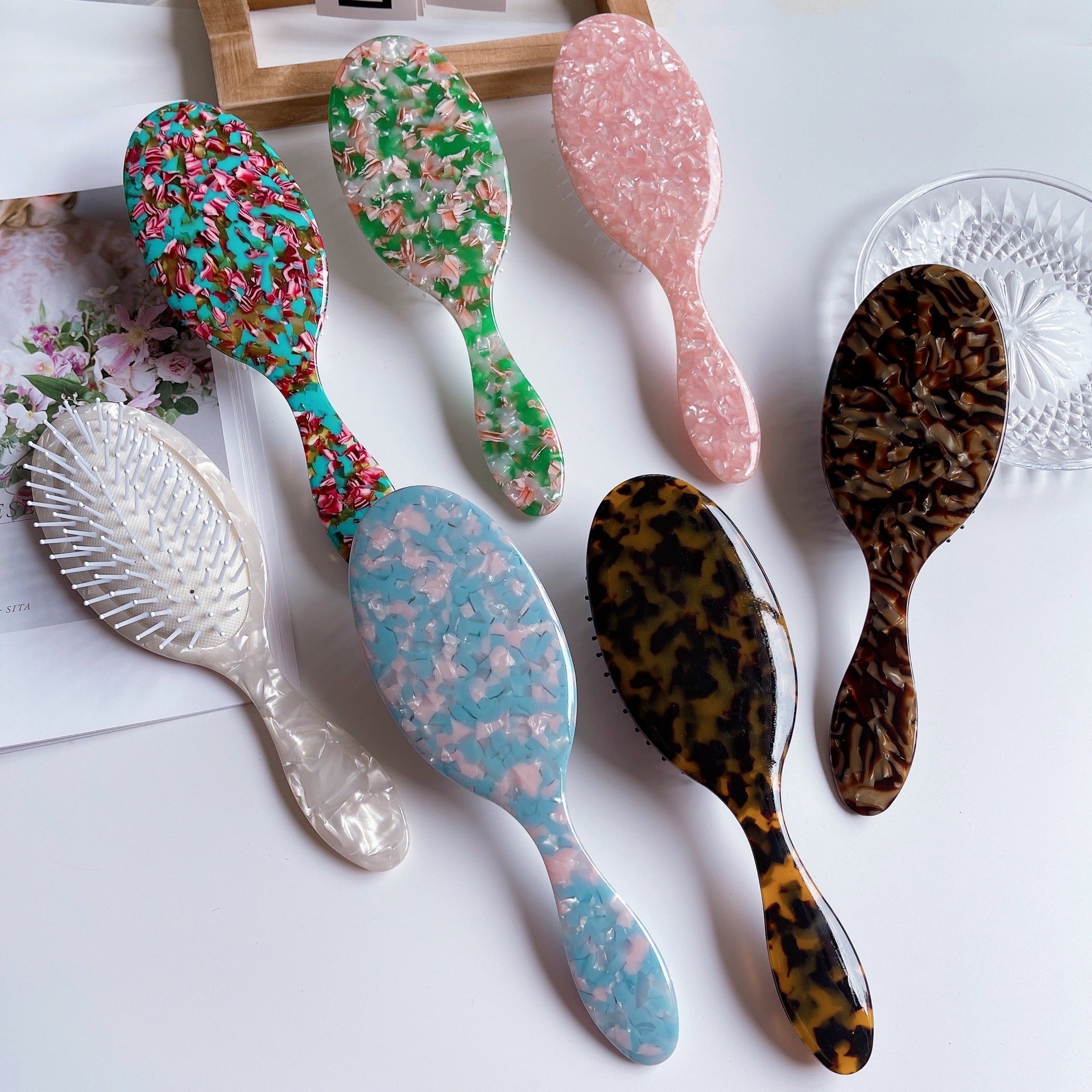 Stylish Fashionable Tourtoise Shell Design Air Cushion Hair Brush for Everyday Use