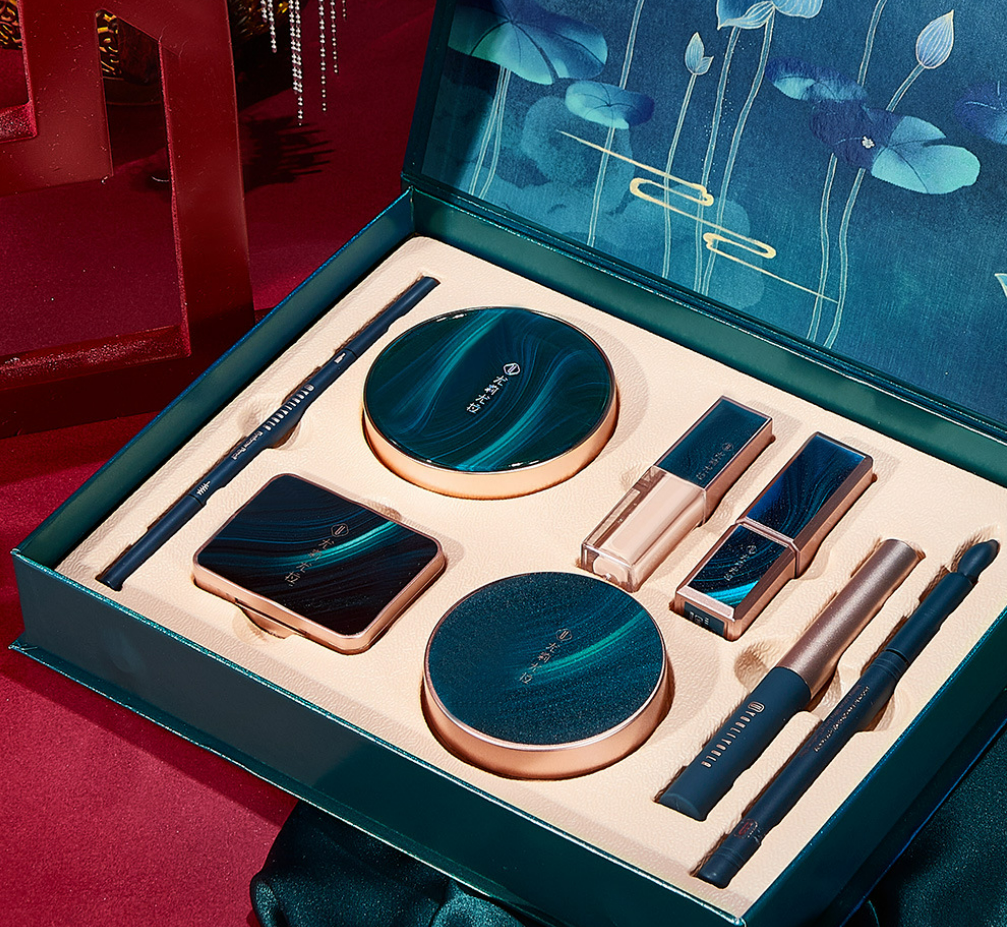 Romantic Lover's Birthday Present - Qingpingle Cosmetic Makeup Set