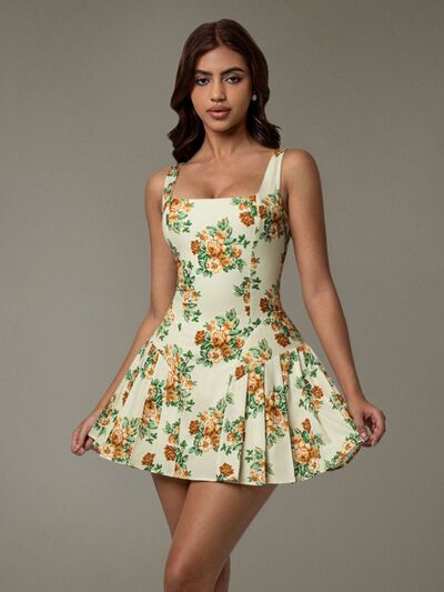 Stylish Floral Mini Sleeveless Pleated Dress for Fashion Lovers
