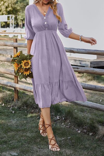 Exquisite Lace Trimmed V-Neck Midi Dress for Elegant Look