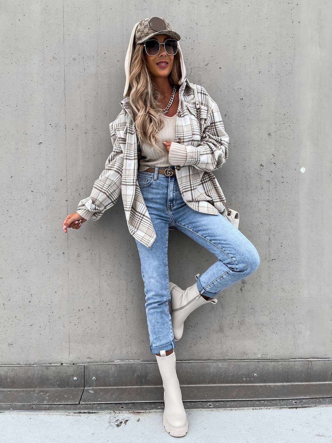 Fashionable Winter Ins Women's Woolen Plaid Hooded Jacket with Detachable Cap and Pocket Design - Stylish Outerwear for OL Commute