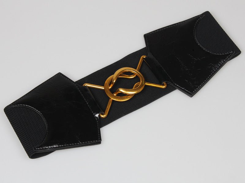 Stylish Female Fashionable Waist Belt Featuring a Horse Shoe-Style Buckle