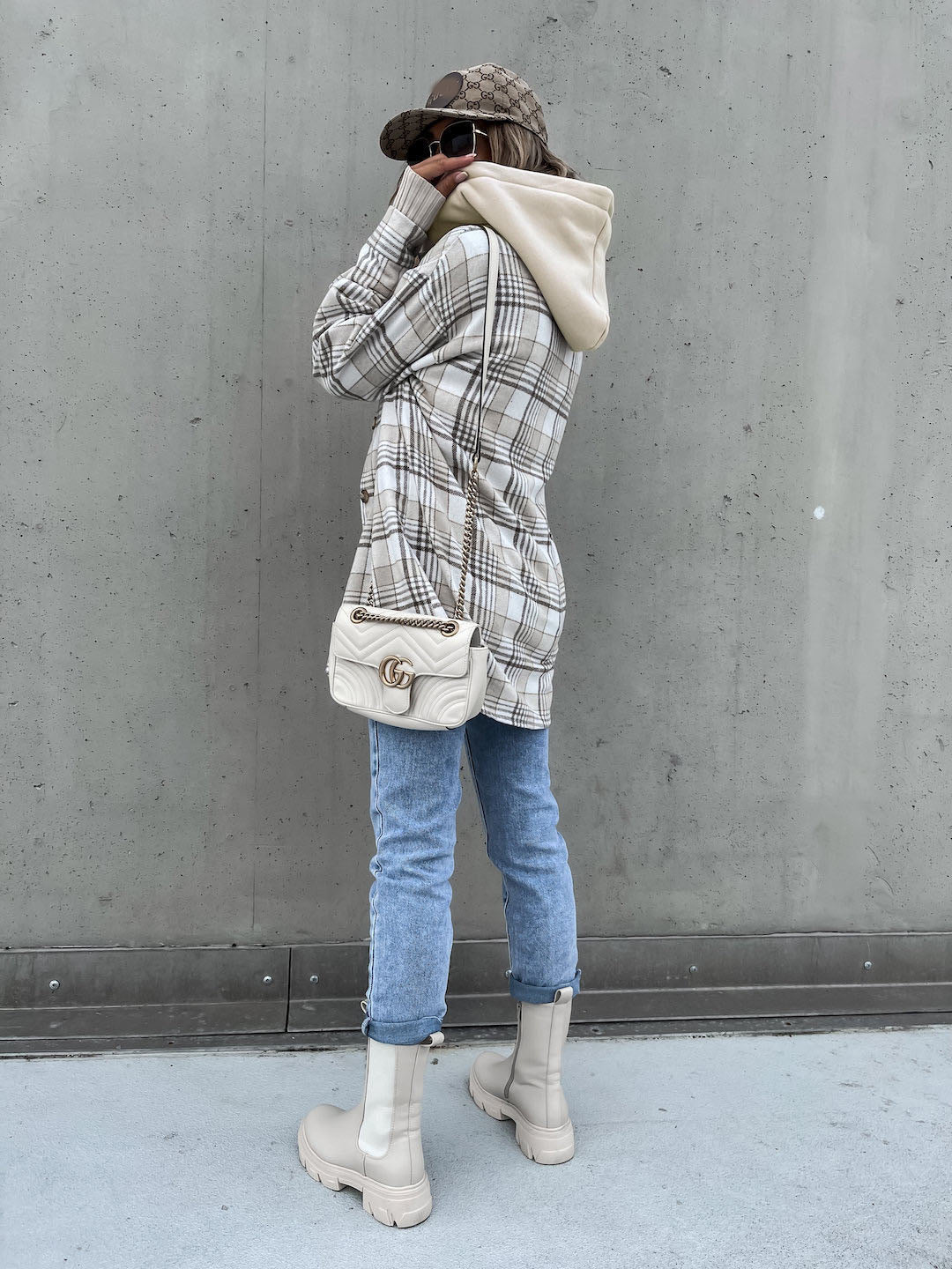 Fashionable Winter Ins Women's Woolen Plaid Hooded Jacket with Detachable Cap and Pocket Design - Stylish Outerwear for OL Commute