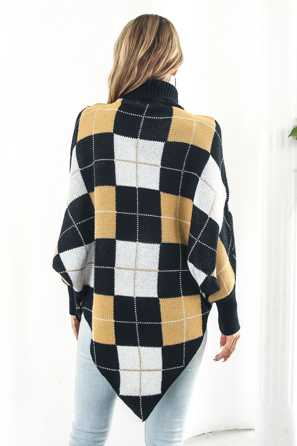 Stylish Plaid Turtleneck Poncho with Dolman Sleeves and Moderate Stretch