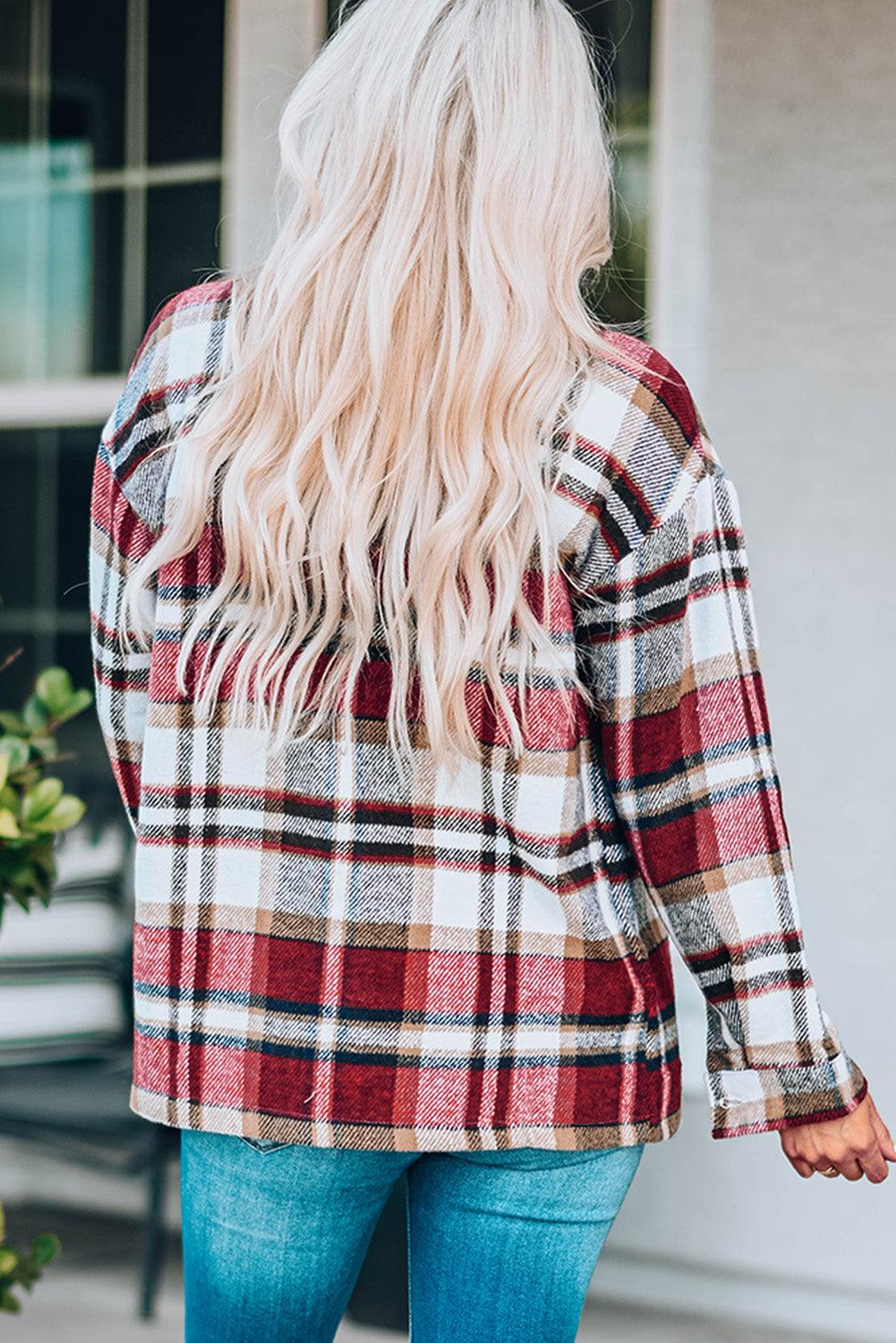 Stylish Plaid Button-Front Casual Shirt Jacket with Functional Breast Pockets