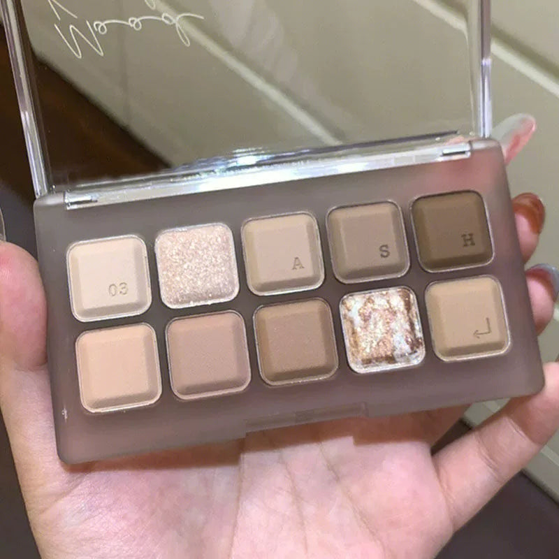 Top-Selling and Popular Eye Shadow Palette - Anti-Swelling, Smear-Proof, Waterproof Makeup with Smoked, Shimmering, Shiny Crystal and Matte Powders, Portable Design