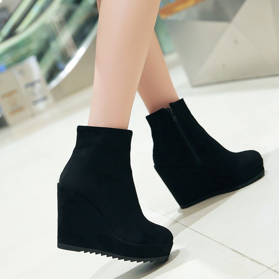 Sianie Tianie Adult Ankle Platform Wedge Heel Round Toed Boots for Winter