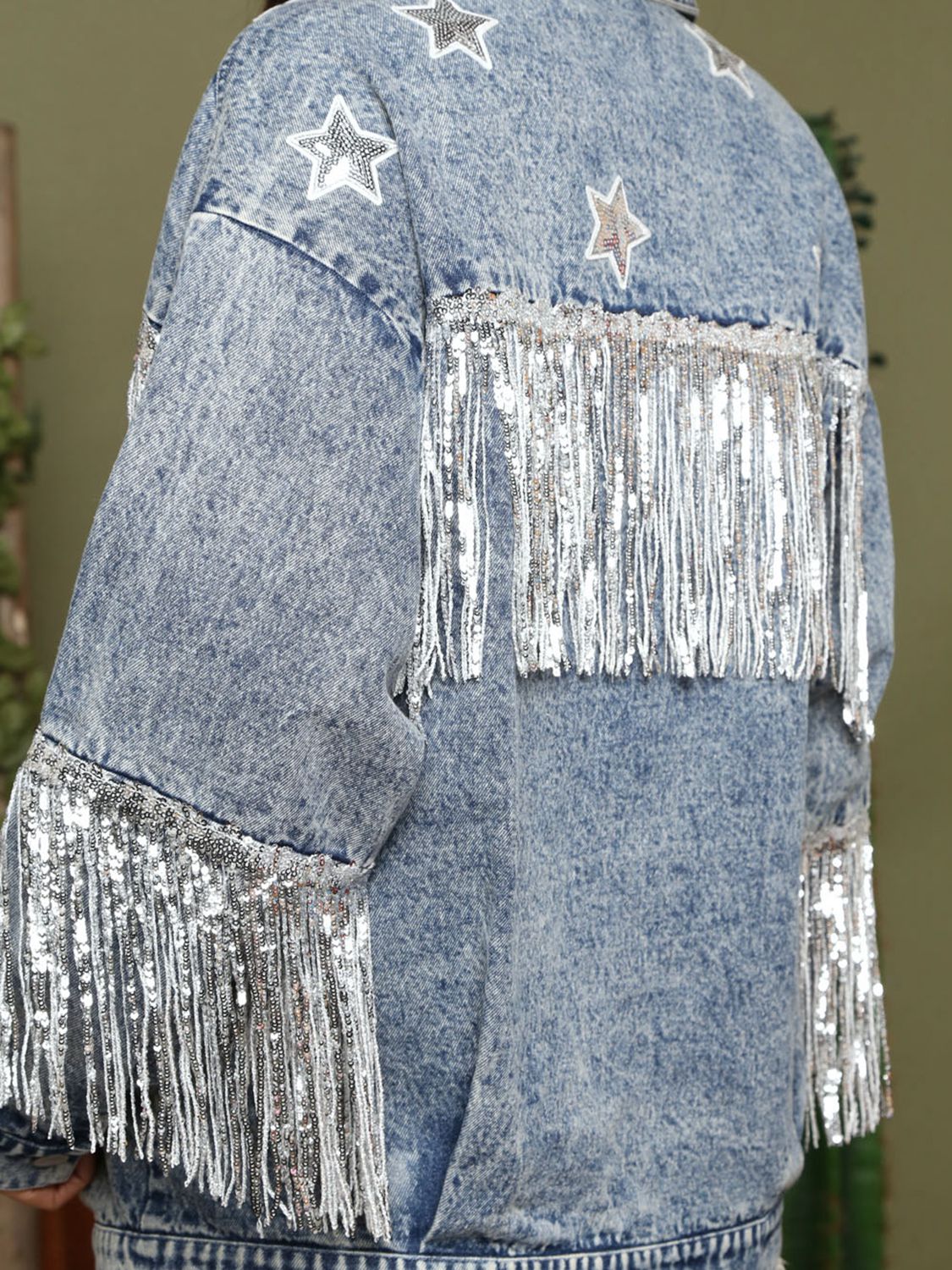 Fashionable Long Sleeve Denim Jacket with Fringe Details