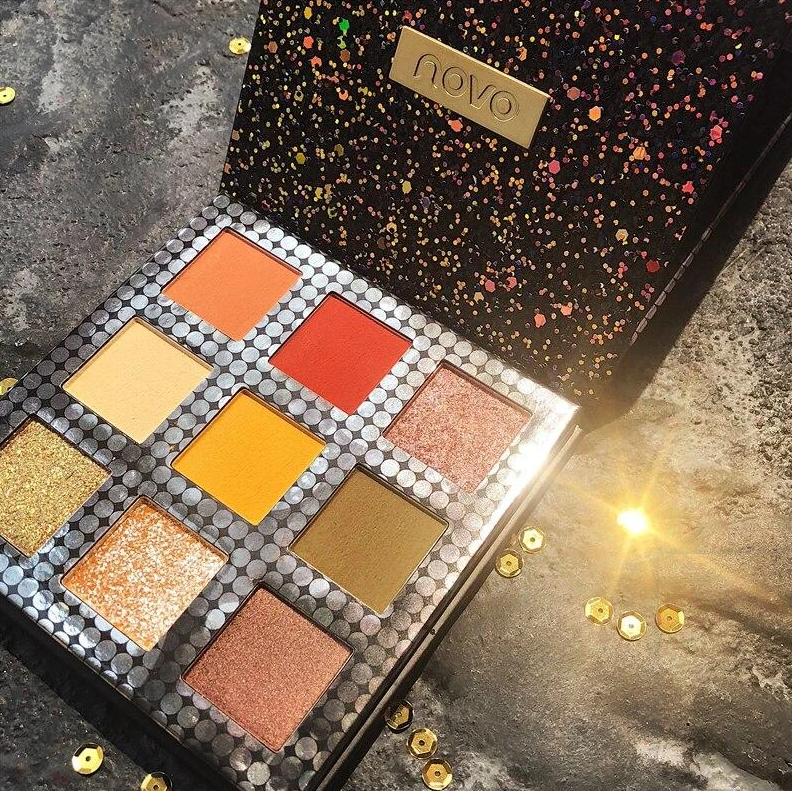 Instagram - style Eyeshadow Palette for Makeup Enthusiasts