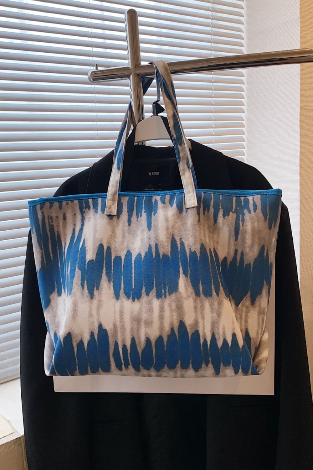 Large Imported Printed Tote Bag Made of PU Leather