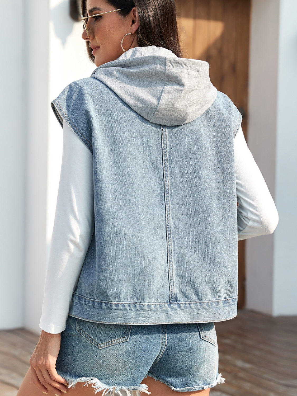 Denim Sleeveless Drawstring and Button-Up Jacket for Fashionable Wear