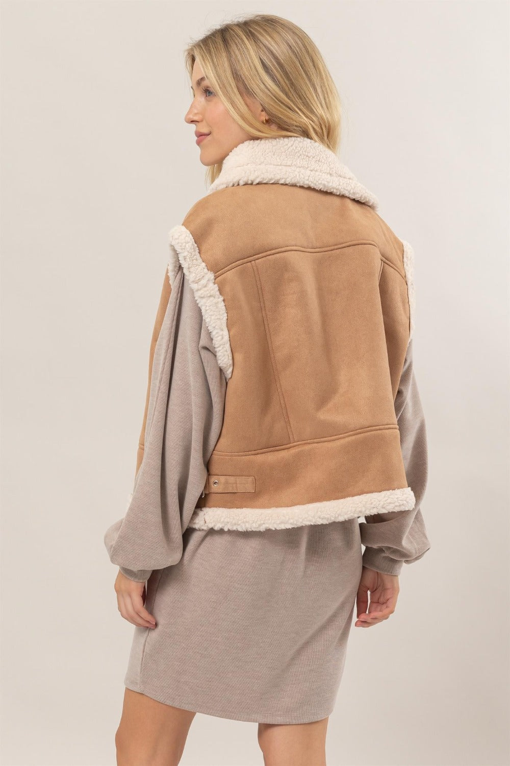 High - Quality HYFVE Suede Zip - Up Vest with Fur Contrast for Cold Days