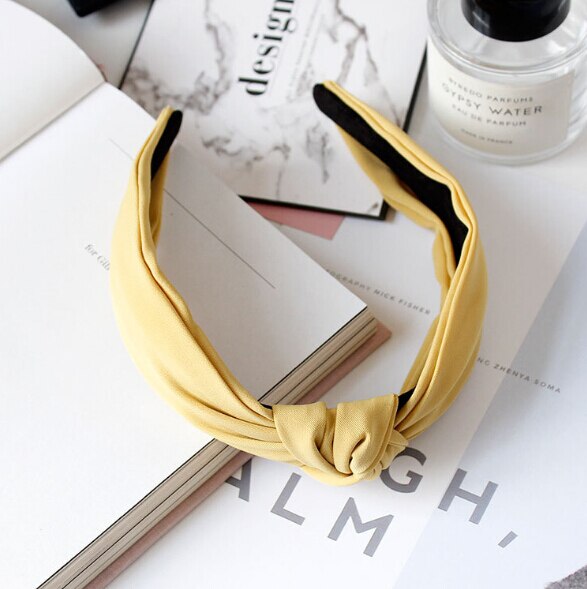 Stylish Women's Solid Polyester Hairband - Classic Hair Accessory for Girls