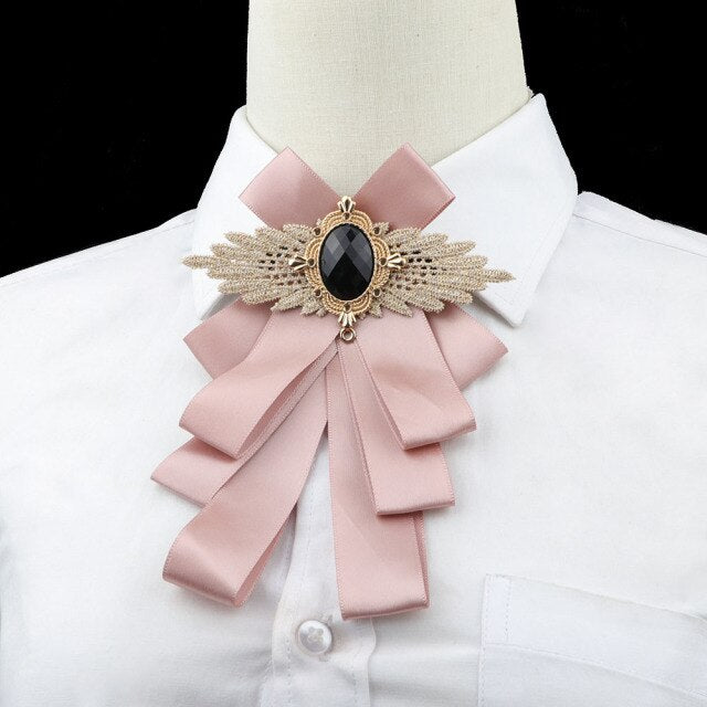 Stunning Vintage-Style Bow Tie for Fashionable Women