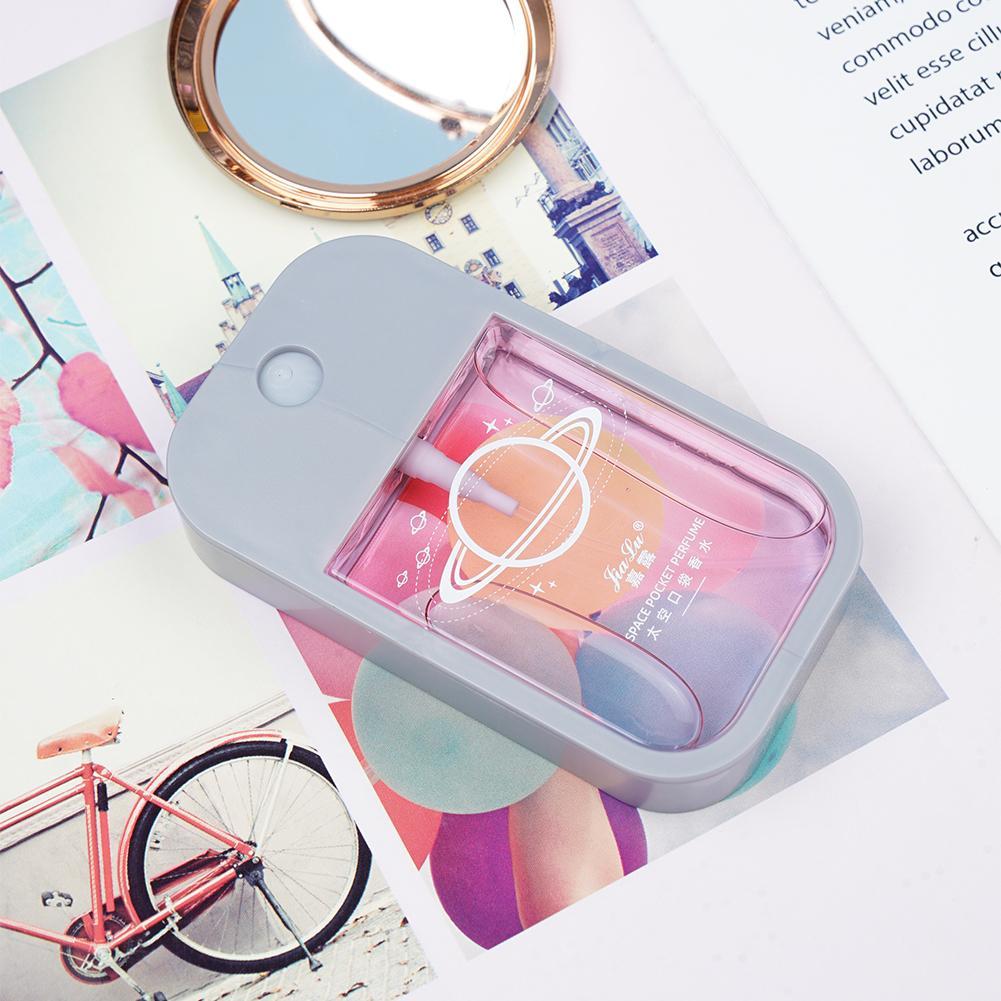 Long - lasting, Light - scented Blue Natural Cologne for a Refreshing Fragrance