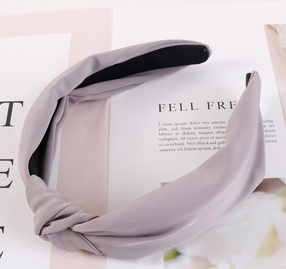 Stylish Women's Solid Polyester Hairband - Classic Hair Accessory for Girls