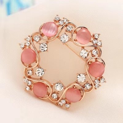 Exquisite Alloy Crystal Women's Animal-Shaped Brooch by Xingyunday