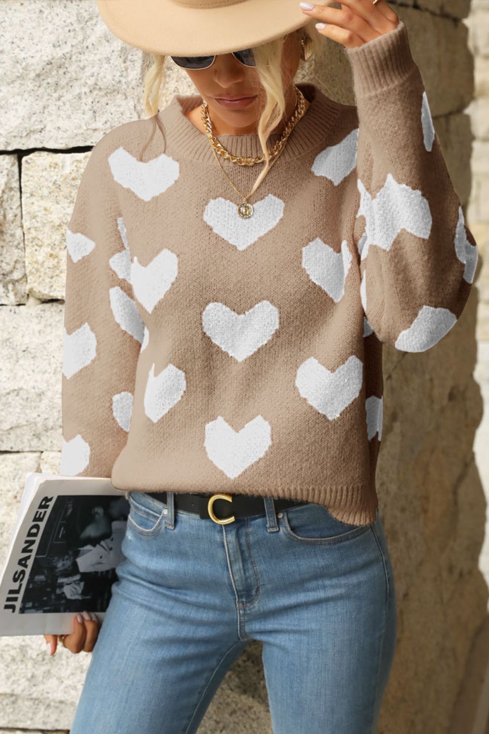 Fashionable Heart Pattern Dropped Shoulder Casual Sweater for Everyday Wear