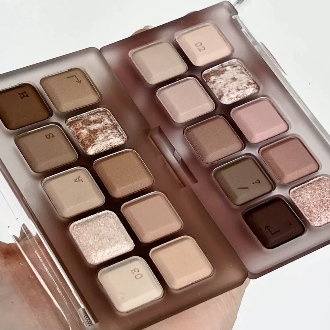 Top-Selling and Popular Eye Shadow Palette - Anti-Swelling, Smear-Proof, Waterproof Makeup with Smoked, Shimmering, Shiny Crystal and Matte Powders, Portable Design