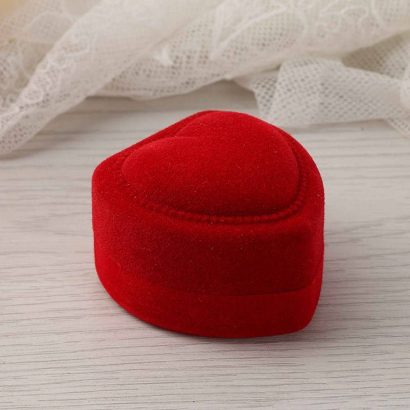 Exquisite Heart - Shaped Ring Box Ideal for Engagement and Gift - Giving