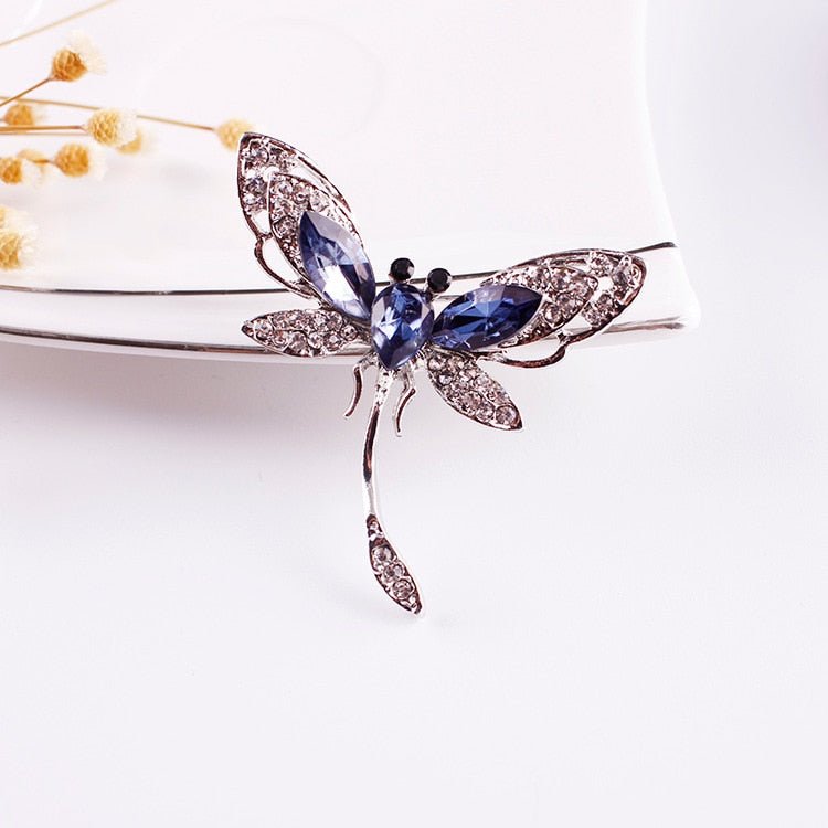 Exquisite Alloy Crystal Women's Animal-Shaped Brooch by Xingyunday
