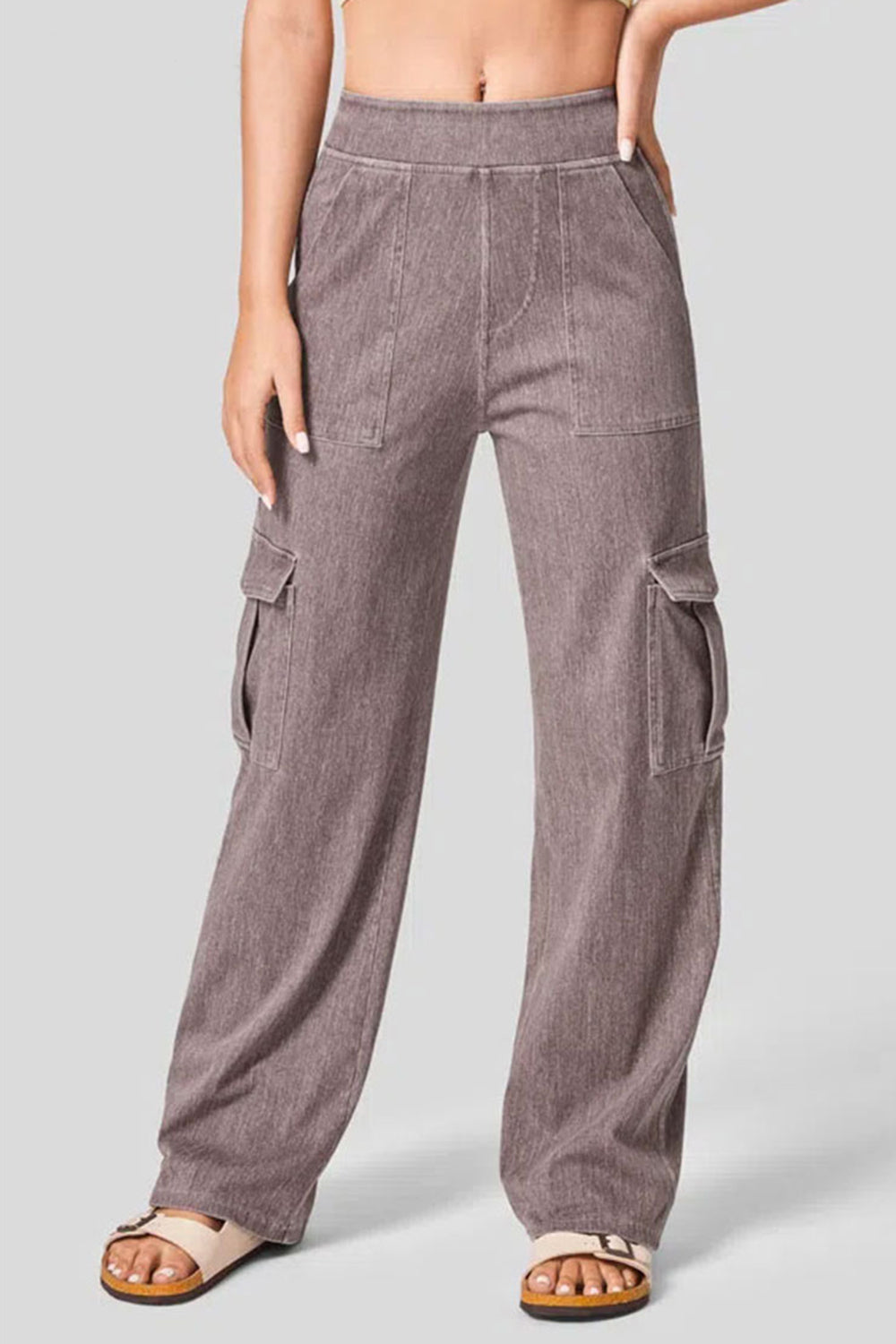 Fashionable High-Waisted Straight-Leg Cargo Style Jeans for Trendy Wear