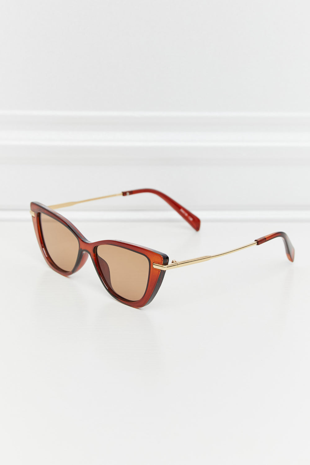 Stylish Full Rim UV400 Sunglasses for Outdoor Protection