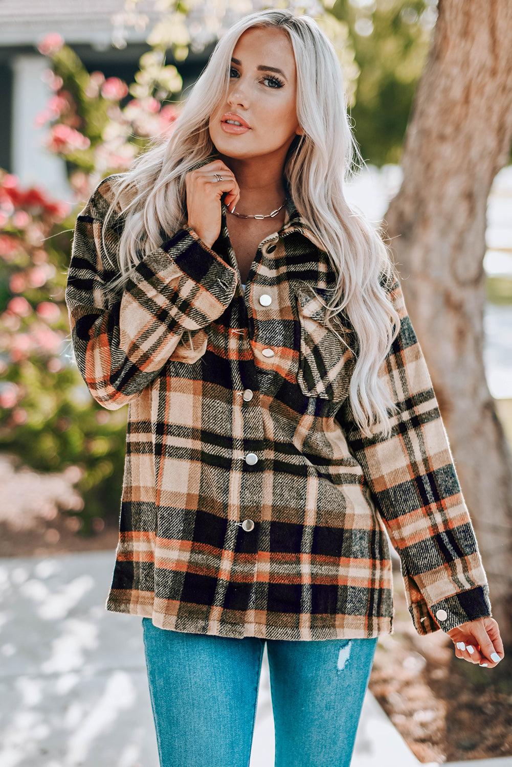 Stylish Plaid Button-Front Casual Shirt Jacket with Functional Breast Pockets