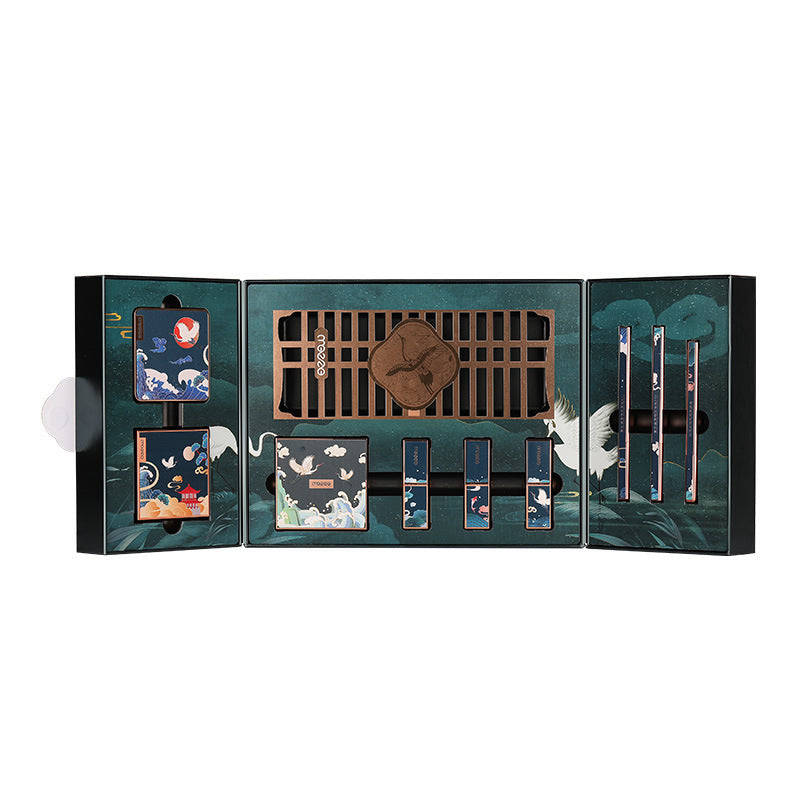 Domestic Cosmetics Twilight Afterglow Makeup Deluxe High - end Gift Set