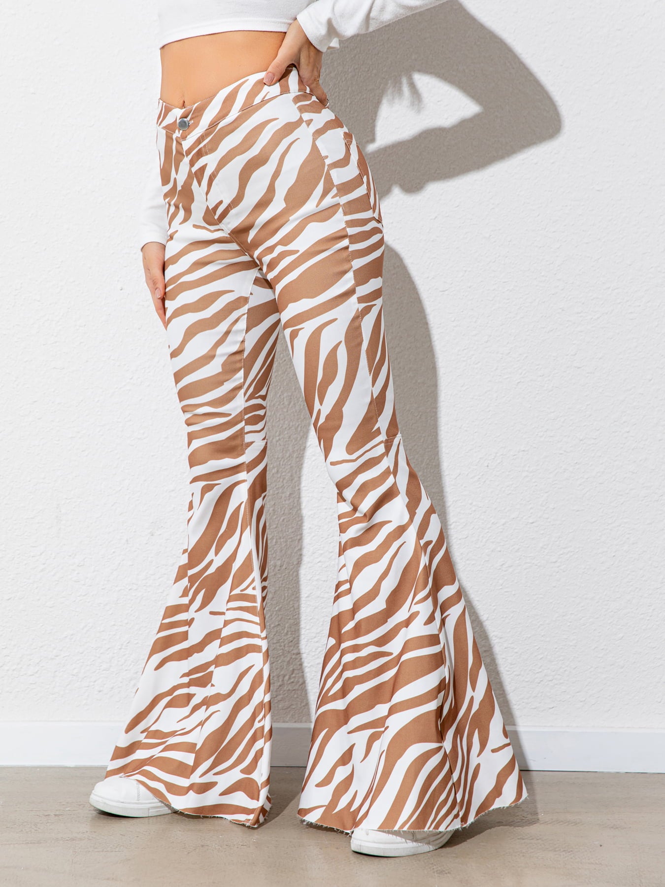 Fashionable Floral Print High-Waisted Flared-Leg Regular-Fit Women's Pants