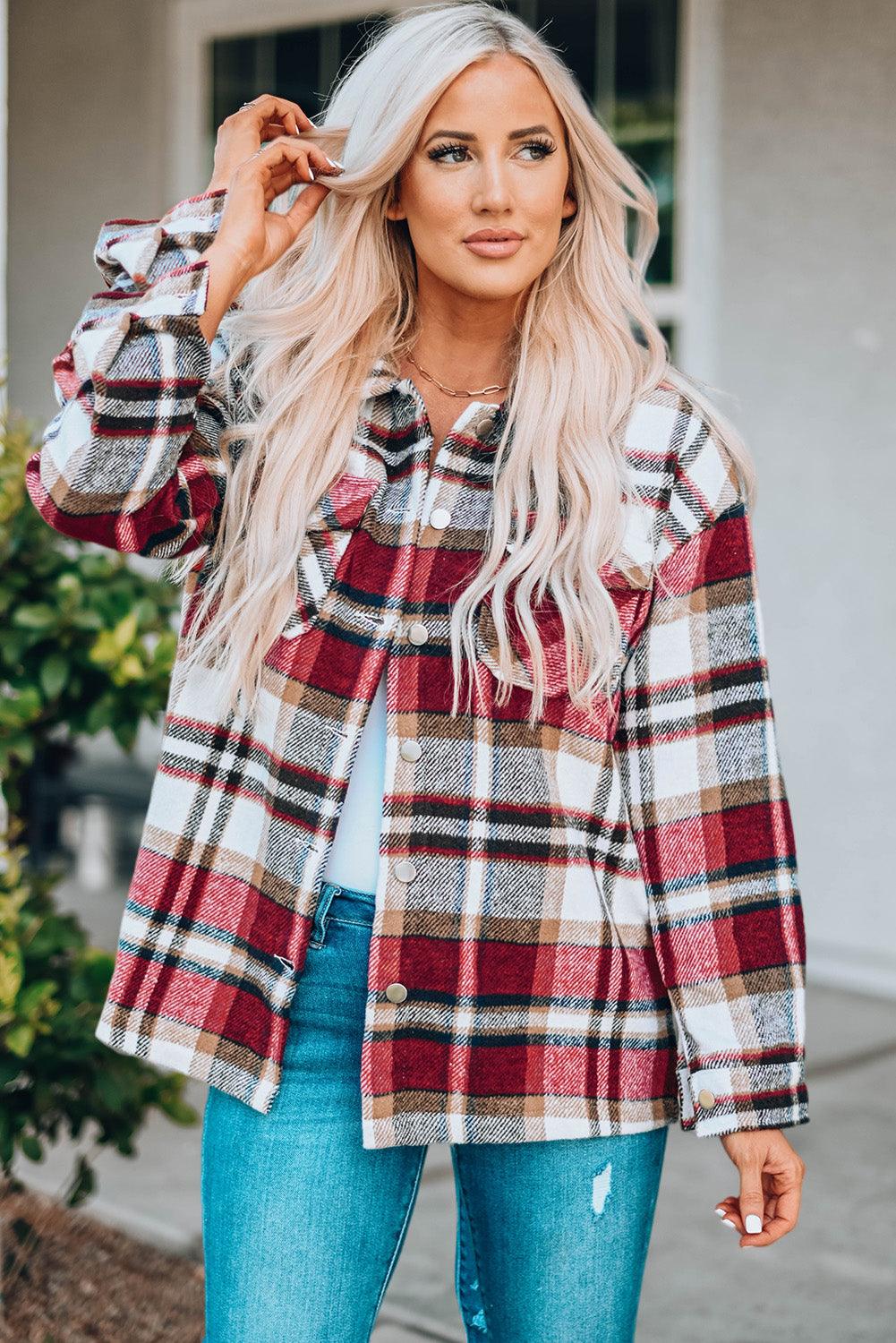 Stylish Plaid Button-Front Casual Shirt Jacket with Functional Breast Pockets